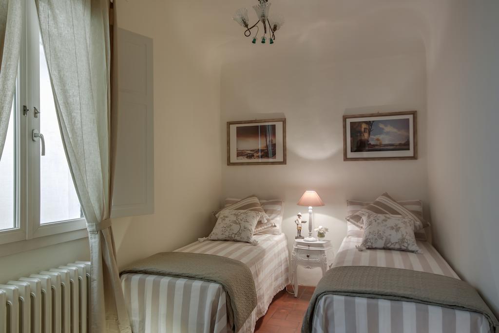 Apartments Florence- Santa Maria Novella Room photo
